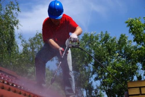 What Homeowners Need To Know About Pressure Washers